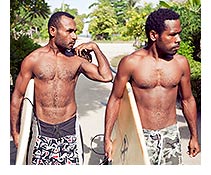PACIFIC HEARTBEAT: Splinters - A couple of surfers in Papua New Guinea (image)