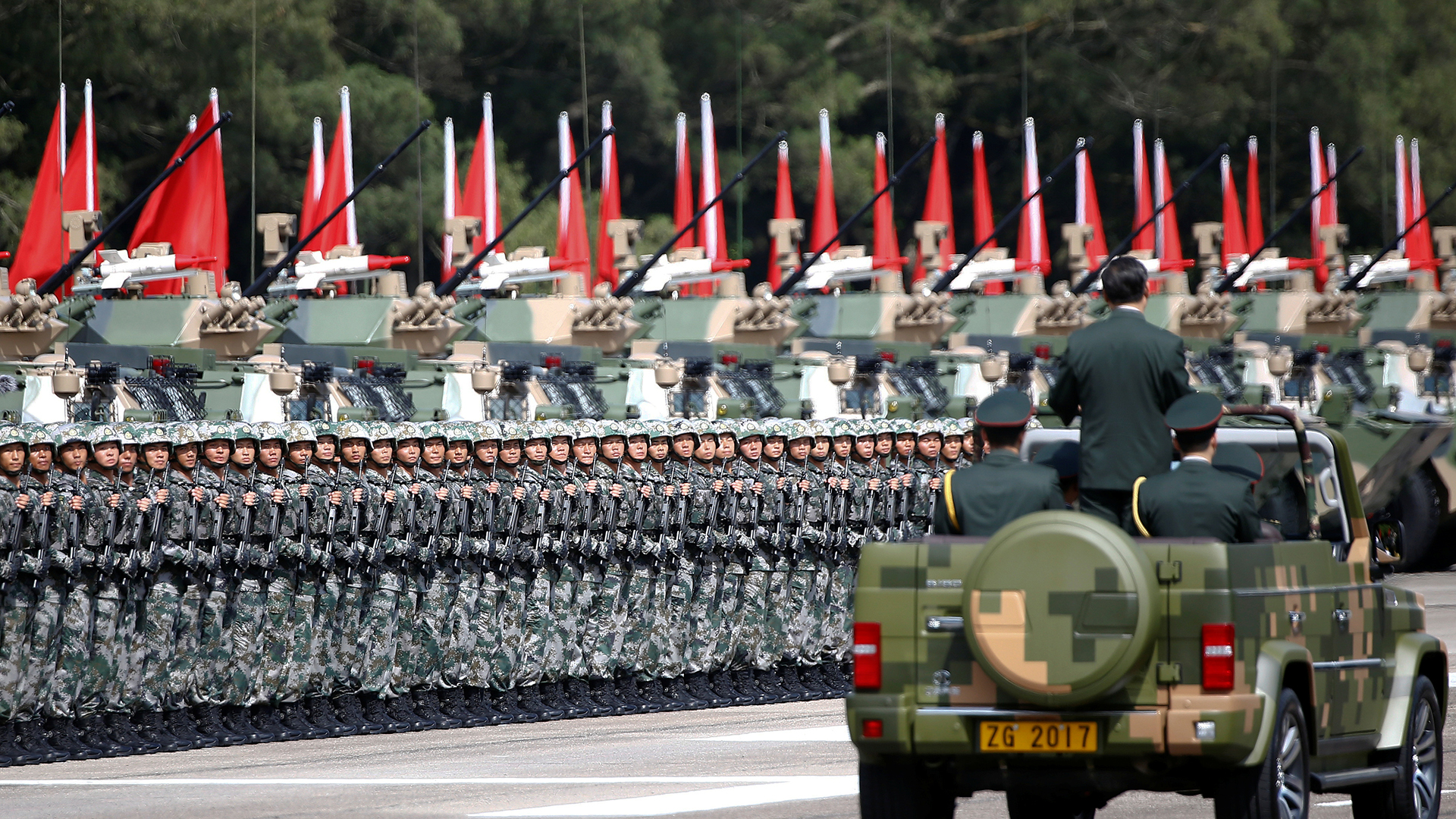 Chinese President Xi Jinping inspects troops at the People's Liberation Army (PLA) Hong Kong Garrison as part of events marking the 20th anniversary of the city's handover from British to Chinese rule, in Hong Kong, China June 30, 2017. REUTERS/Damir Sagolj - RC1161F941F0